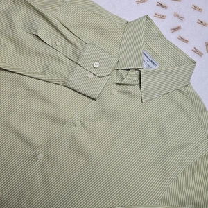Banana Republic Men's Classic Fit Non Iron Olive Green Striped Button Down Shirt - Picture 1 of 13