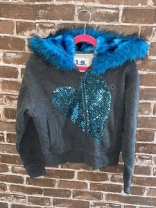 NWT P.S. VON AEROPOSTALE GIRLS 8 PAILLETTEN HERZ KAPUZENPULLOVER PELZGEFÜTTERTE KAPUZE GRAU BLAU F - Bild 1 von 7