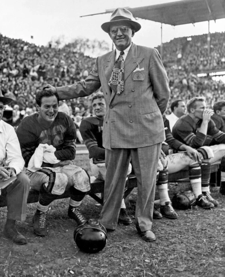 GEORGE HALAS and SID LUCKMAN Glossy 8x10 Photo Chicago Bears Print Football - Image 1 of 1