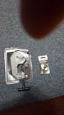 Superior Tools ST-2000 Tubing & Pipe Cutter #36878 and Replacement Wheels - Image 1 of 2