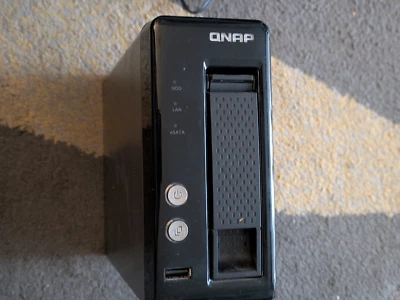  TS-121  QNAP 1 BAY ENCLOSURE - Image 1 of 2