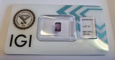IGI Certified 1.07 carat Rare Natural Purplish Pink Faceted Spinel Square Cut - Image 1 of 4