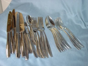 Mikasa ARI 18/10 Stainless Flatware 27 Pieces Knives Forks Spoons - Picture 1 of 1