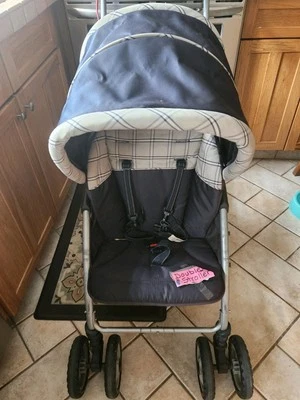 Double Stroller - Image 1 of 4