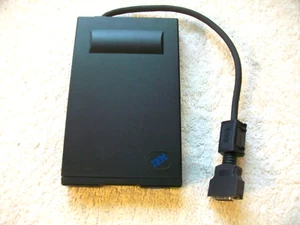 Vintage "IBM 46H5748 External Floppy Disc Drive" Very Good & Working - Afbeelding 1 van 3