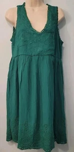 NWT Knox Rose Green Summer Dress Size S V-Neck Knee Length Eyelet - Picture 1 of 6