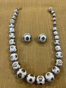 Vintage MONET Gold/White Necklace Jewelry With Earrings - Picture 1 of 6