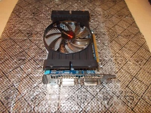 Gigabyte Nvidia GeForce GTX 550 1GB PCI-E Video Card + DVI/HDMI GV-N550 OC-1GI - Picture 1 of 2