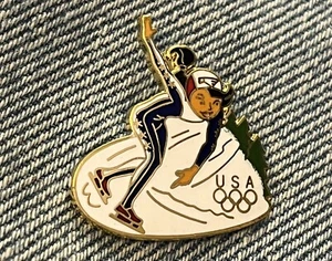 Spilla Olimpica Pattinaggio di Velocità ~1988 Calgary~ Collezione Hanna-Barbera Olympikids - Foto 1 di 3