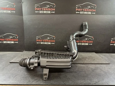 11-16 MINI COOPER COUNTRYMAN AIR INTAKE CLEANER FILTER BOX WITH TUBES & METER - Image 1 of 4