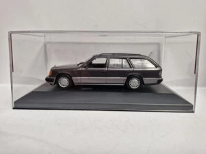 RARE Minichamps Mercedes 320TE W124 1992 1/43 in rep. cabinet MISSING LEFT REAR - Bild 1 von 9