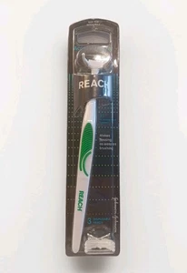 REACH Access Flosser by Johnson & Johnson Green Color w/ 4 Replacement Heads NEW - Picture 1 of 7