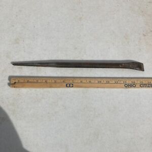 Williams C-82, 5/8" x 15.5" Curved Cold Chisel Pry Bar
