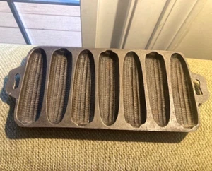 ANTICHI BASTONCINI PER PANE IN GHISA TEGLIA DA FORNO-13"-7 STAMPI IN TEGLIA-OTTIMA FORMA - Foto 1 di 4