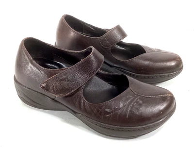Zuecos para mujer Dansko marrón Mary Jane talla 36 EUR / 5,5-6 EE. UU. cuero bordado Foto 1 de 4