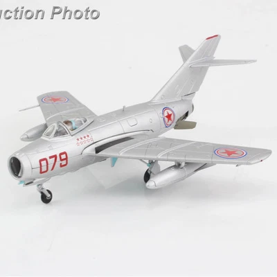1/72 Hobby Master HA2430 MiG-15 Fighter Red 079 Wanghae North Korea 1950 Model - Image 1 of 4