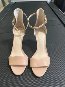 Vince Camuto Strappy Leather Sandal in Tan Size 8.5M - Picture 1 of 4