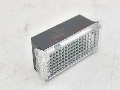 Luz de piso interior derecha Audi R8 2009 4E0947415 54 k km Foto 1 de 4