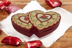Vintage Handmade Ceramic Double Hearts Valentines Large Trinket Box Red Roses - Picture 1 of 11