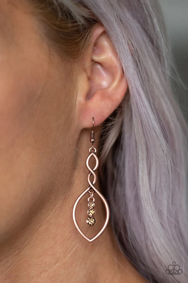 Timeless Twist Copper Paparazzi Earrings  - Imagem 1 de 1