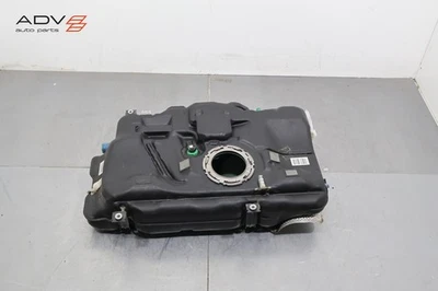 Mercedes GLA250 X156 2015-2020 2,0 L depósito de gasolina OEM Foto 1 de 4