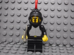Lego Minifigur Black Knight cas177 Castle Black Falcons Red Tri-Plume 6035 - Bild 1 von 6