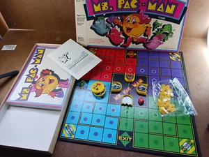 Gioco da tavolo vintage 1982 Ms. PacMan Milton Bradley Bally Midway completo Pac-man - Foto 1 di 11