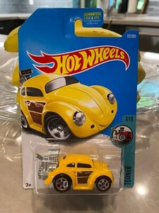 2017 Hot Wheels #172 Tooned 7/10 VOLKSWAGEN BEETLE Yellow w/Chrome 5 Spoke Wheel - Picture 1 of 1