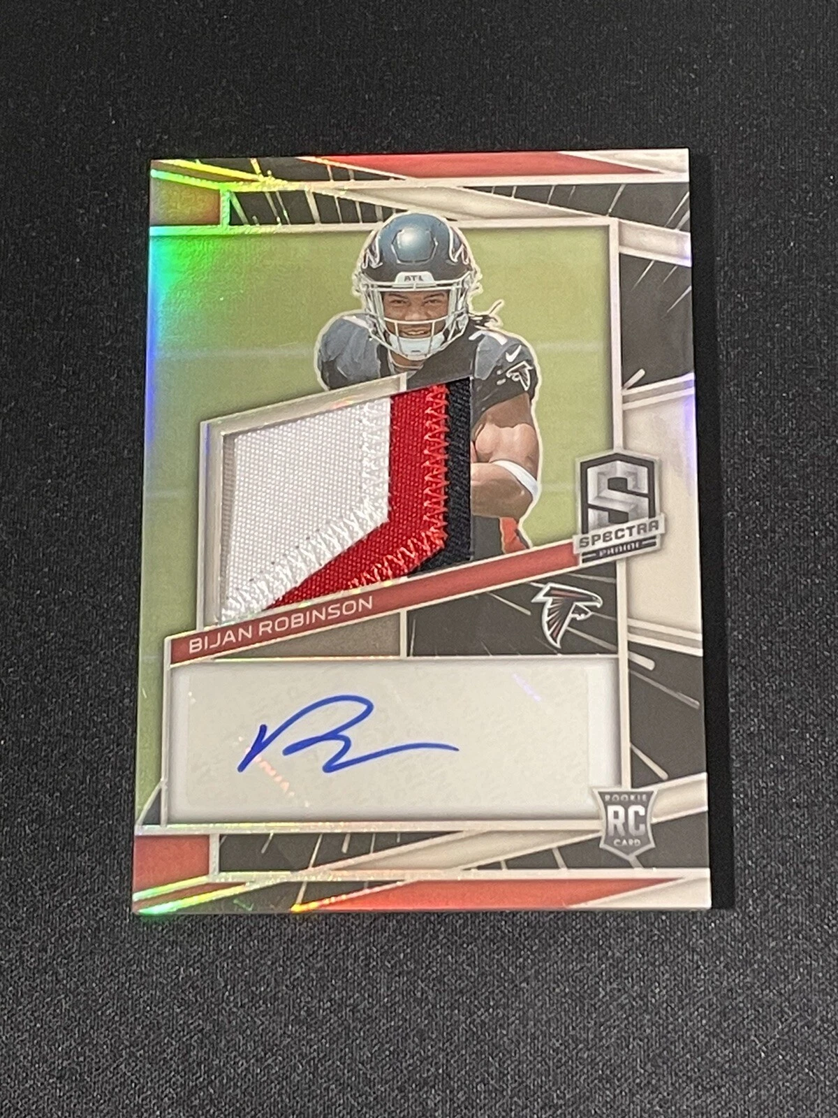 2023 Spectra Hyper Prizm RPA /60 Bijan Robinson 203 RC Falcons 3 Color Ptch Auto