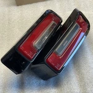 2024 OEM Harley Davidson Road Glide CVO ST Tail Lights -Raven Metallic FLTRXSTSE - Foto 1 di 10