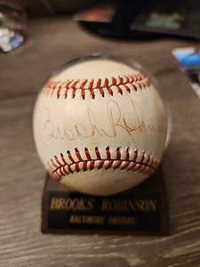 Brooks Robinson Orioles Autographed Signed Rawlings Baseball NO COA TH - Picture 1 of 5