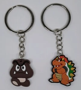 Super Mario Gummi Maskottchen Schlüsselanhänger Set - Goomba und Bowser - Bild 1 von 4