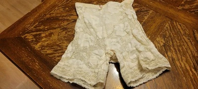 Shorts modelador de cinto Jantzen vintage anos 50, 60 EUA F162, MÉDIO, RENDA, clipes de liga - Imagem 1 de 4