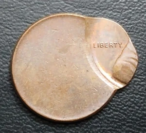 ERROR COIN OFF CENTER PENNY #1569 Coin Collection - Picture 1 of 4