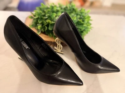 Cape Robin Infinite Dollar Sign Stiletto Size 8 - Gently Worn - Image 1 of 4
