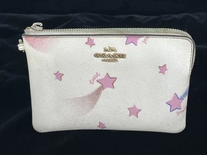 Coach Corner Zip Wristlet Disco Star Print Missing Strap - Picture 1 of 9