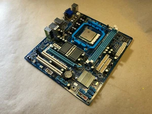 Gigabyte GA-MA74GM-S2H + CPU AMD - Picture 1 of 3