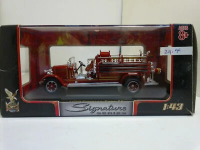 Signature Series #43005, 1932 Buffalo Type 50 Fire Engine 1/43 Die Cast - Image 1 of 4