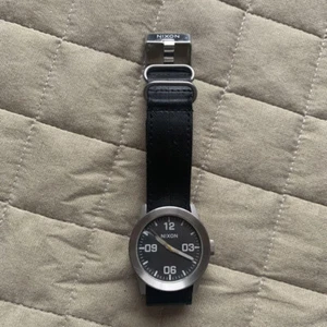Nixon Watch Black Color - Picture 1 of 7