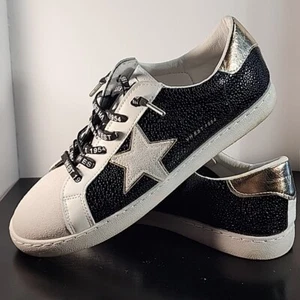 Women's Size 11 VINTAGE HAVANA Bianca Sneaker EU 41.5 | Black Pebbled + Gold - Picture 1 of 16