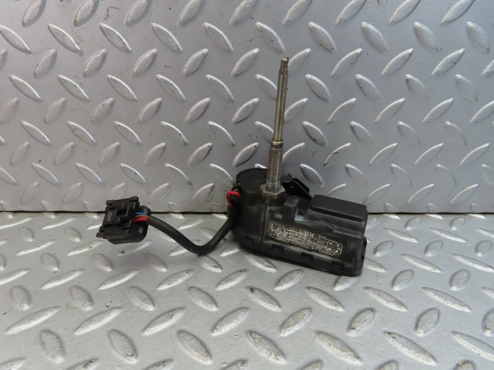 ♂9605♂ Mercedes-Benz C123 280CE cupé limpiaparabrisas motor derecho 1238201342 Foto 1 de 4