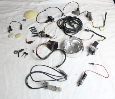 1967  1968 1969 Plymouth Valiant Dodge Dart A body Turn Signal Indicator Light - Image 1 of 4