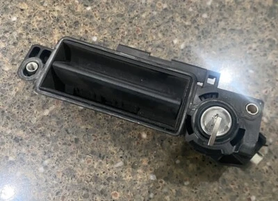 03-07 Mercedes W211 E500 SLK55 C320 tapa maletero bloqueo pestillo manija 2037500693 OEM Foto 1 de 4