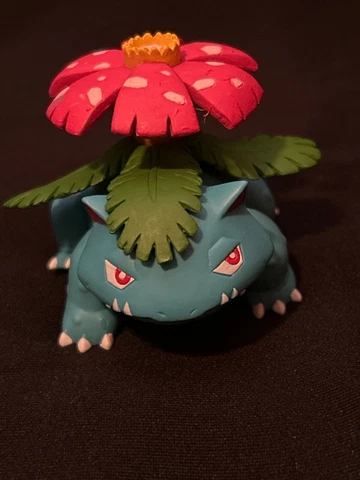 TOMY Pokemon Figures Lot Bulbasaur Ivysaur Venusaur Alt Version/Pose Color Tone Cover