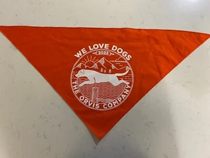 ORVIS Dog Bandana Scarf We Love Dogs 2023 Orange Measures 29 X 21 X 21 Inches - Picture 1 of 3