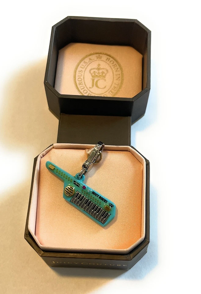 RARO HTF JUICY COUTURE AZUL ELÉCTRICO Teclado Keytar GUITARRA ENCANTO - YJRU4420 NUEVO Foto 1 de 3