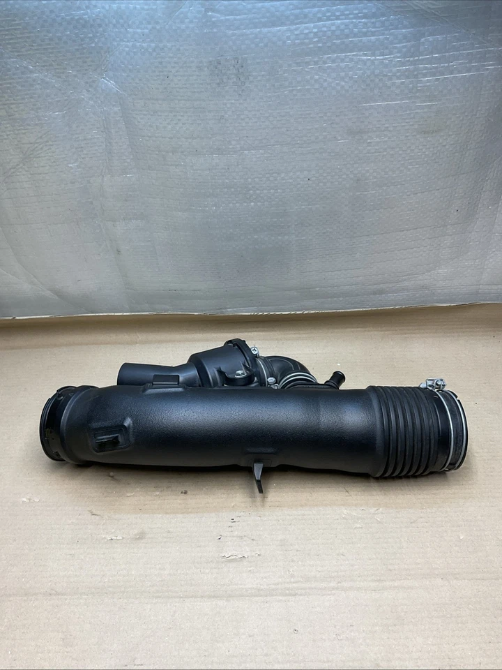 2014-2020 LEXUS IS350 IS250 AIR CLEANER HOSE DUCT INTAKE TUBE  OEM - Image 1 of 4