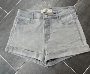 WOMENS HOLLISTER GREY DENIM HIGH RISE SHORTS SIZE 9 W29 - Picture 1 of 5