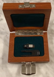 GRADO CARTRIDGE & NEW GENUINE GRADO STYLUS + EXTRACTION TOOL IN SOLID WOOD BOX - Picture 1 of 8