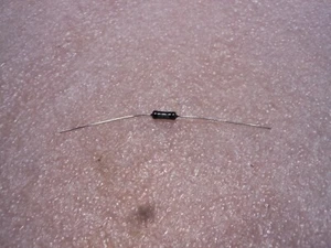 VAMISTOR PART # RNR60C1263BS NSN: 5905-01-107-8736 - Picture 1 of 2